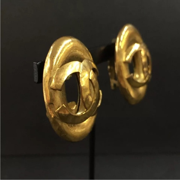 CHANEL CC Logo Gold Tone Earrings - Picture 2 of 8